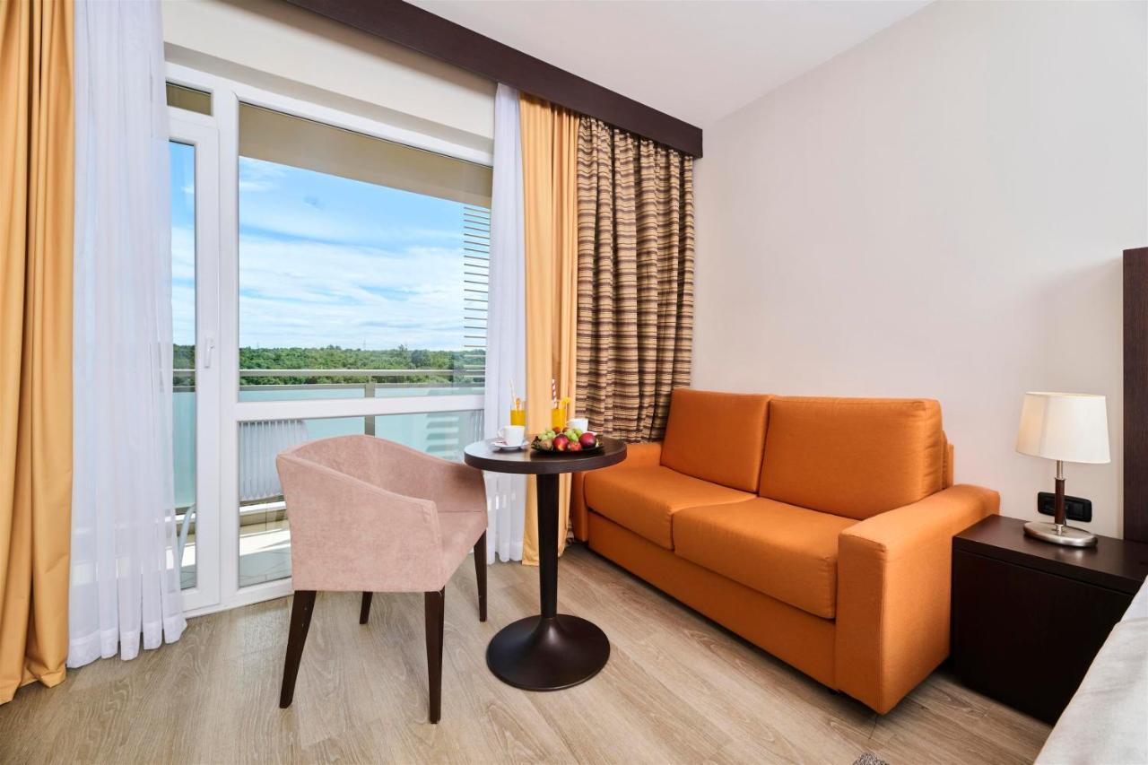Hotel Garden Istra Plava Laguna Умаг Экстерьер фото